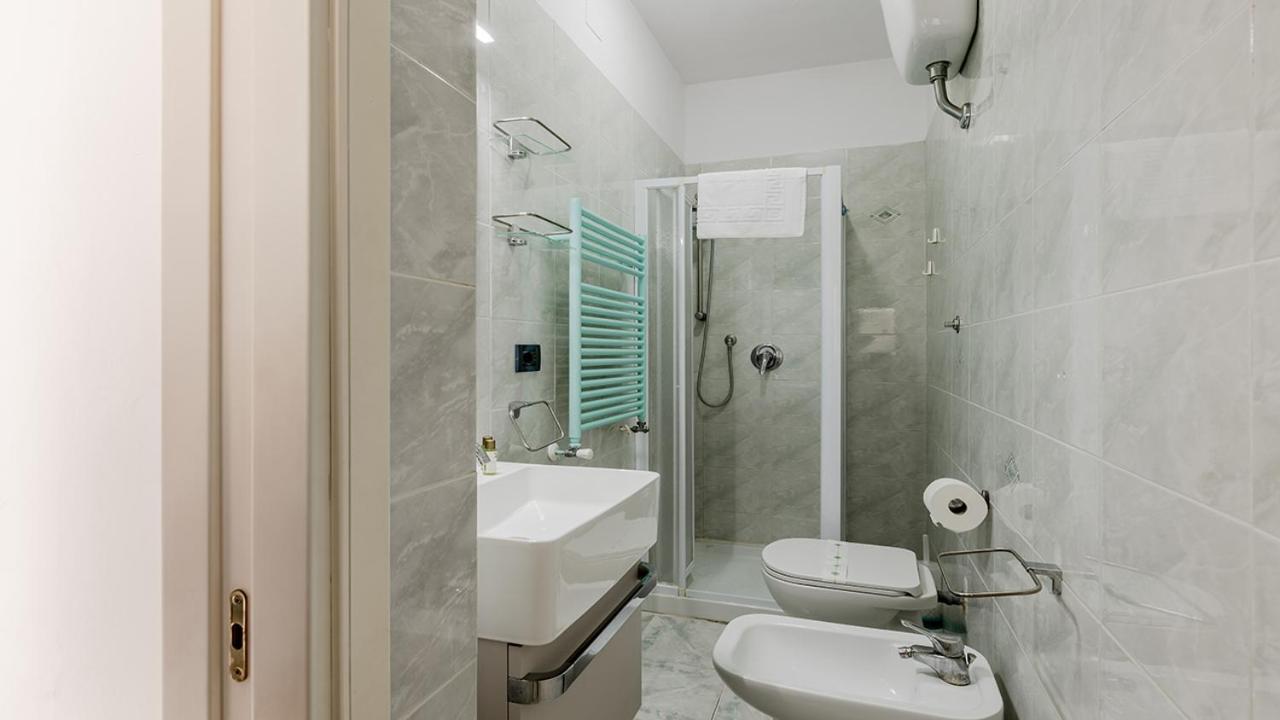 La Casa Di Nonno Roberto By Rentbeat Apartment Livorno Luaran gambar