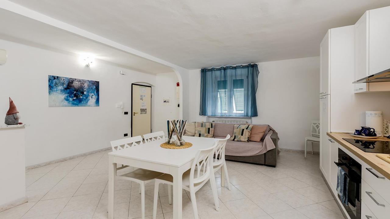 La Casa Di Nonno Roberto By Rentbeat Apartment Livorno Luaran gambar