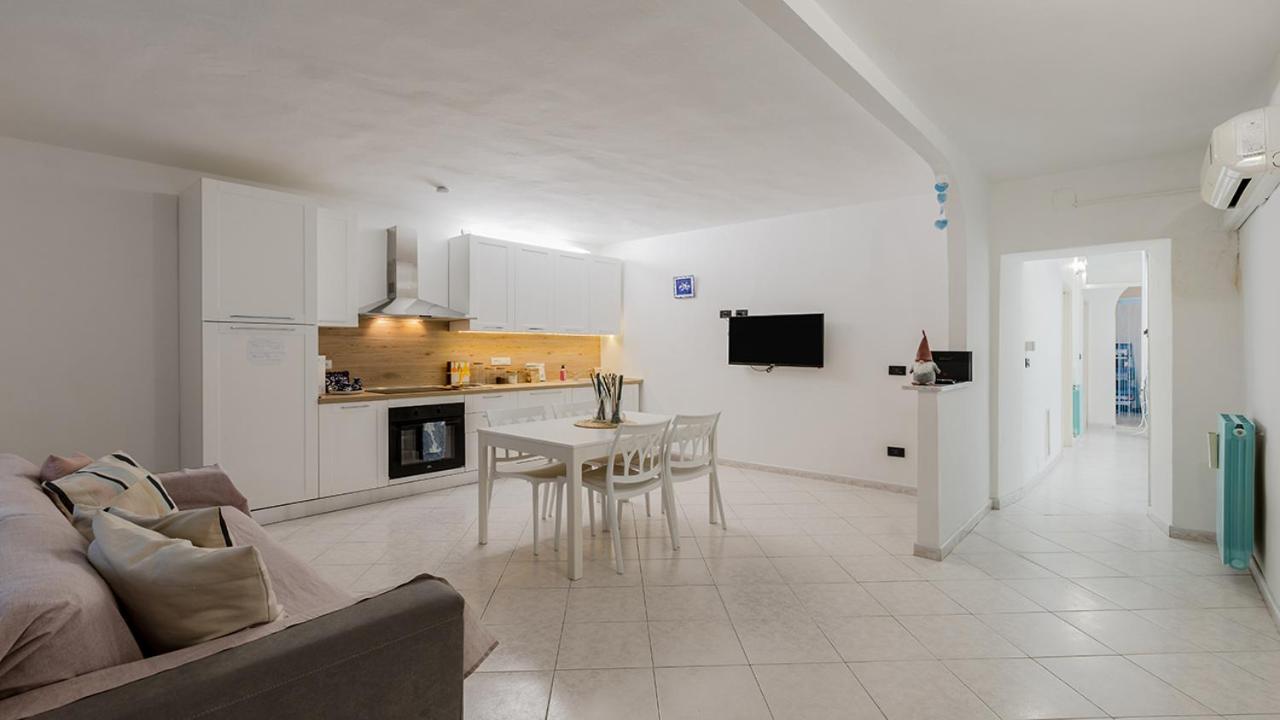 La Casa Di Nonno Roberto By Rentbeat Apartment Livorno Luaran gambar